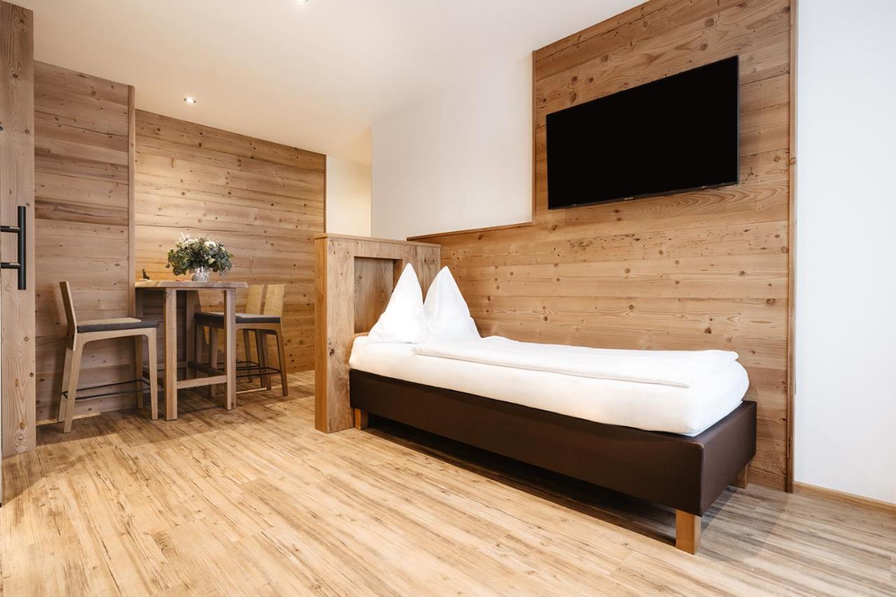 Embacher Sporthotel Екстер'єр фото